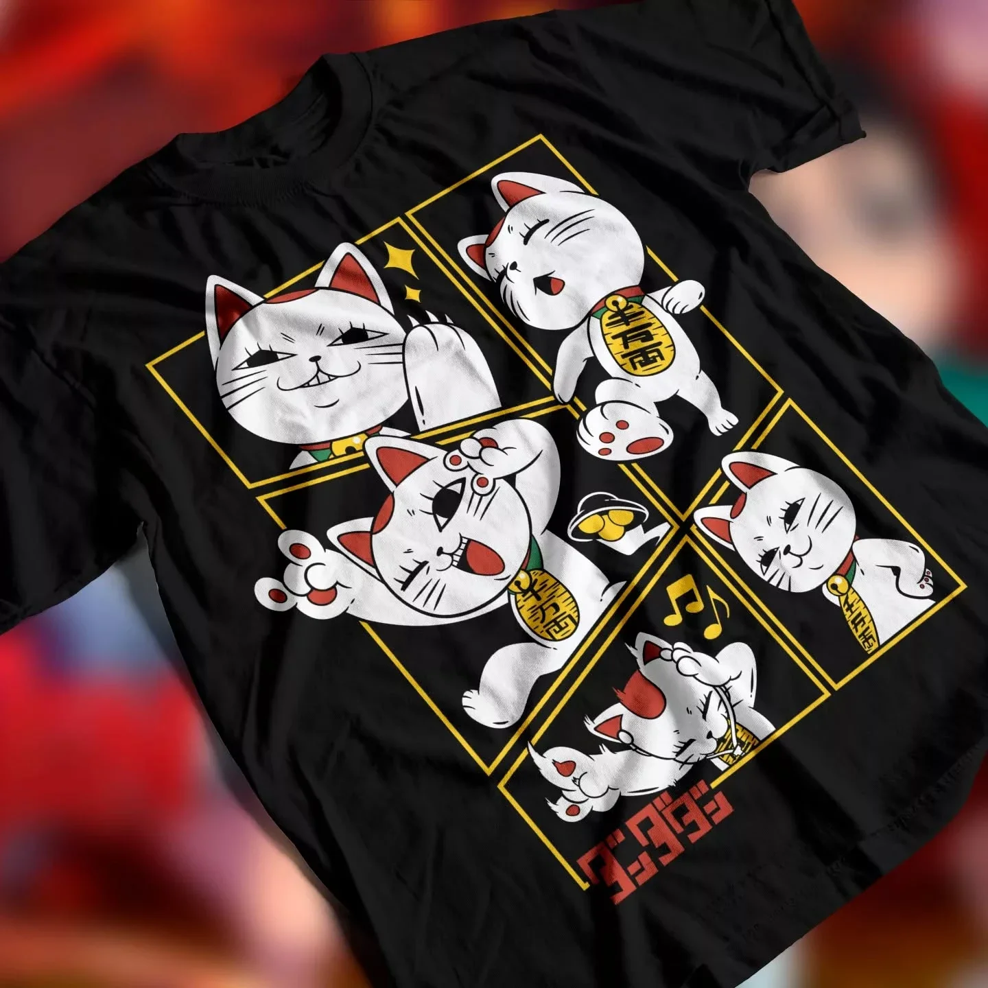 Popular Anime Merchandise - Camiseta Popular Dandadan Maneki Neko Multi